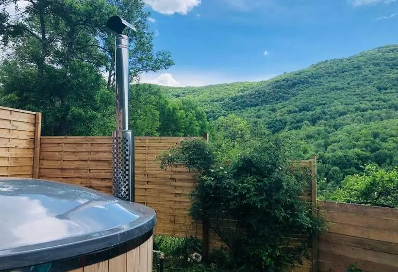 Majatalo Gîte Aurinko : Caravane Avec Bain Nordique