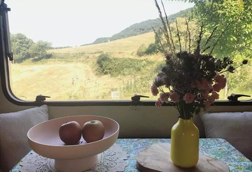 Majatalo Gîte Aurinko : Caravane Avec Bain Nordique