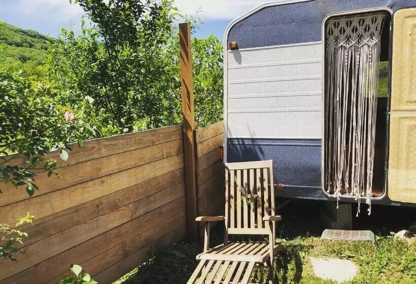 Majatalo Gîte Aurinko : Caravane Avec Bain Nordique