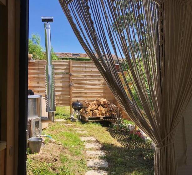 بنسيون Gîte Aurinko : Caravane Avec Bain Nordique