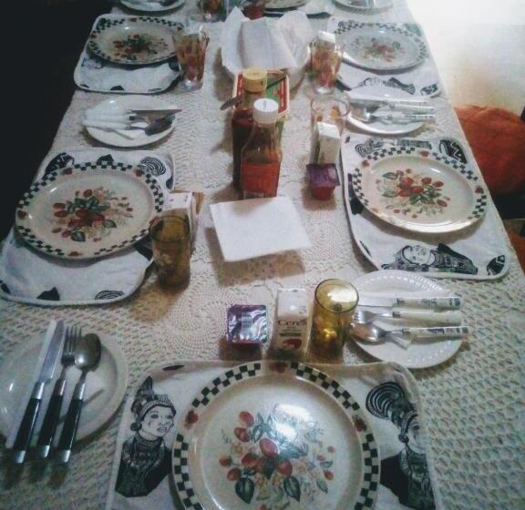 膳宿费 Hollywood Lodge