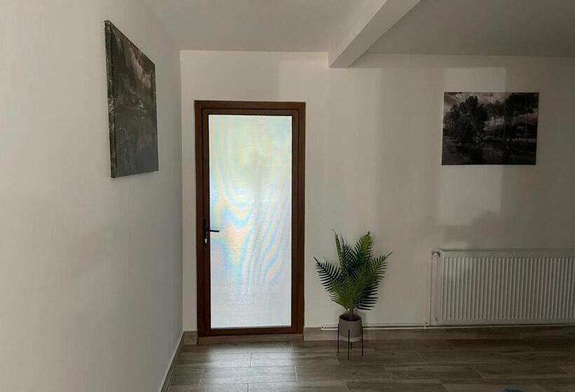 膳宿费 La Helesteu