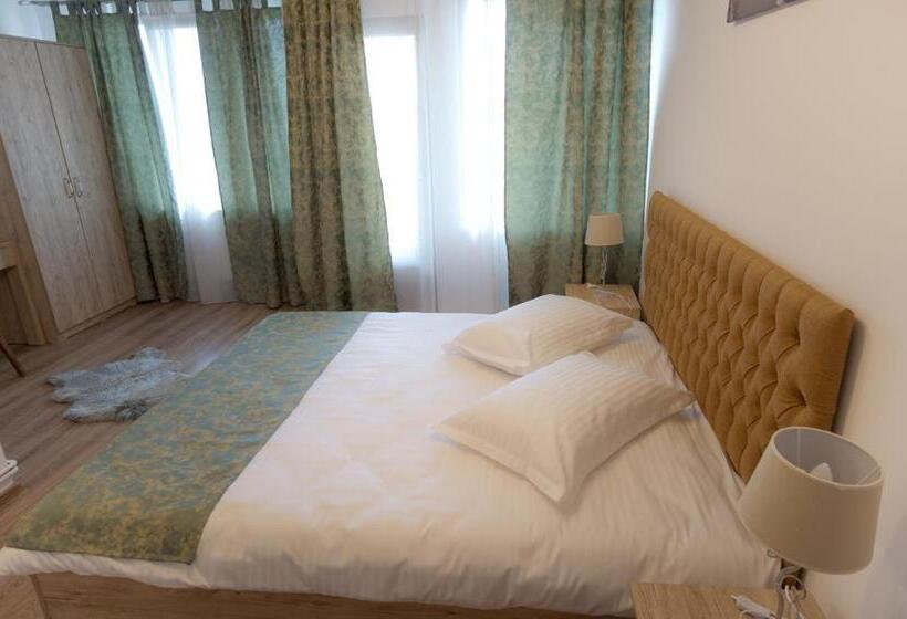 膳宿费 La Helesteu