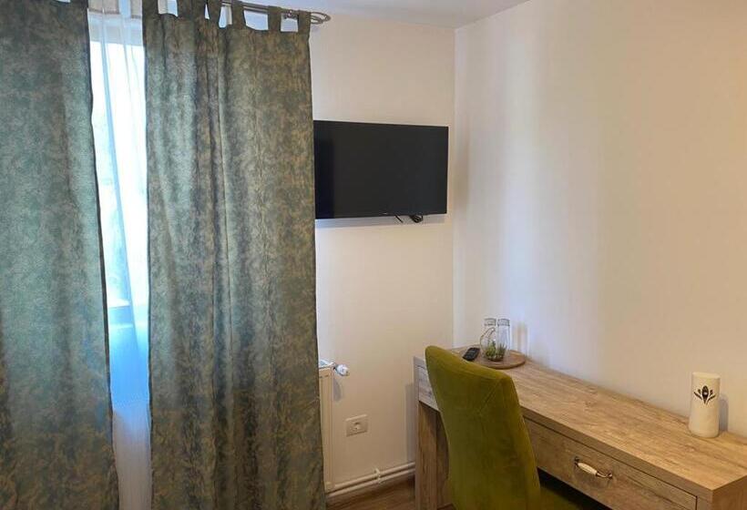 膳宿费 La Helesteu