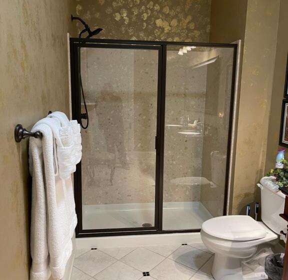 Riverside Inn Bed And Breakfast