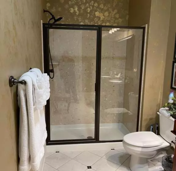 Riverside Inn Bed And Breakfast