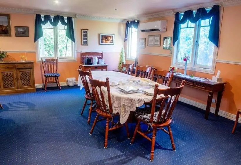 Wagin Cottage Garden Bed And Breakfast