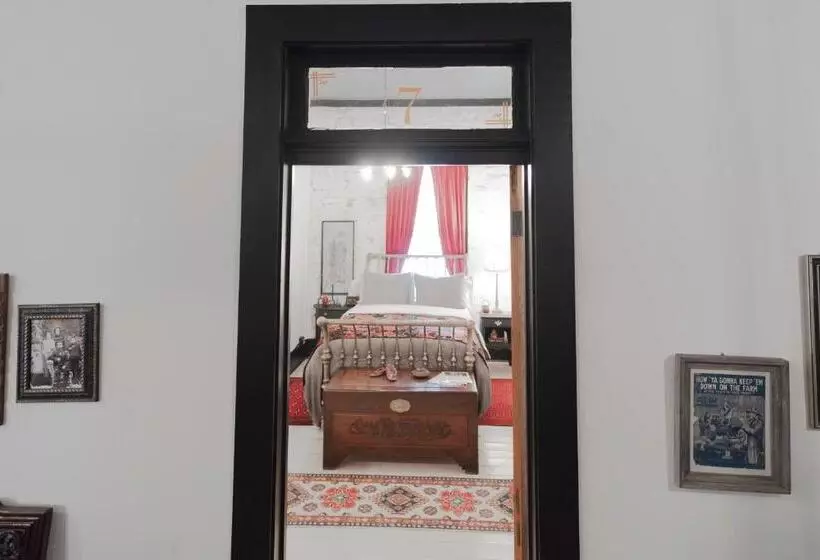 Retkeilymaja Beard And Lady Inn