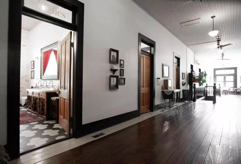 Retkeilymaja Beard And Lady Inn