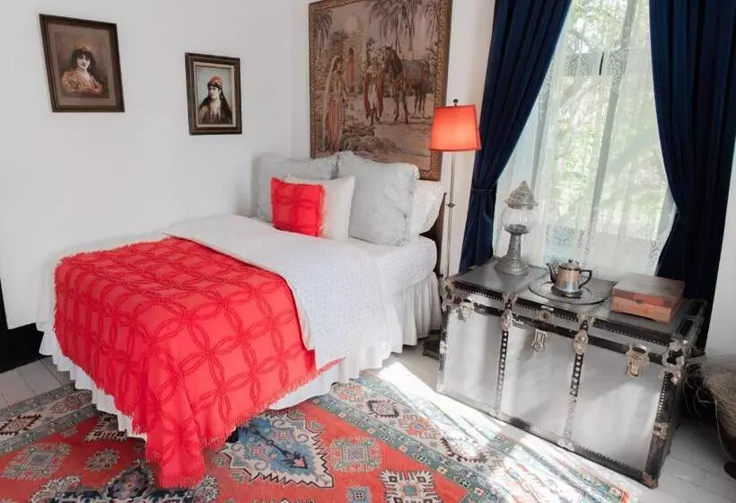 Retkeilymaja Beard And Lady Inn