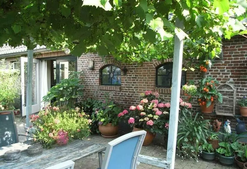 Aamiaismajoitus (B&B) Bed And Garden Alde Coninckshof