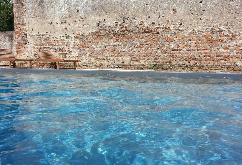 민박 La Vie Autrement