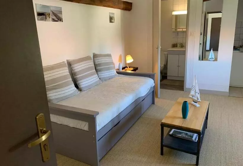 ベッドアンドブレックファースト Montaillon Chambres D Hôtes