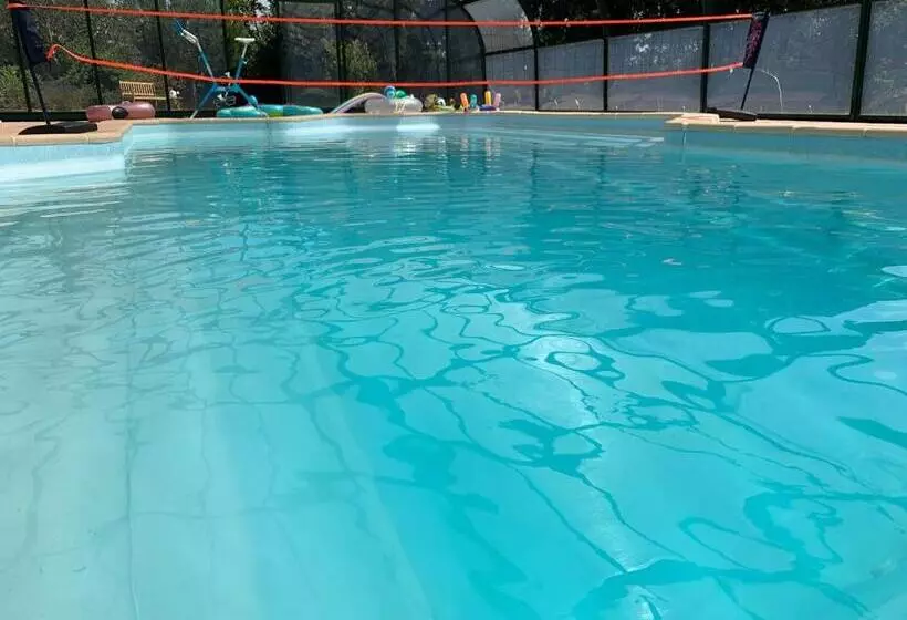 ベッドアンドブレックファースト Montaillon Chambres D Hôtes