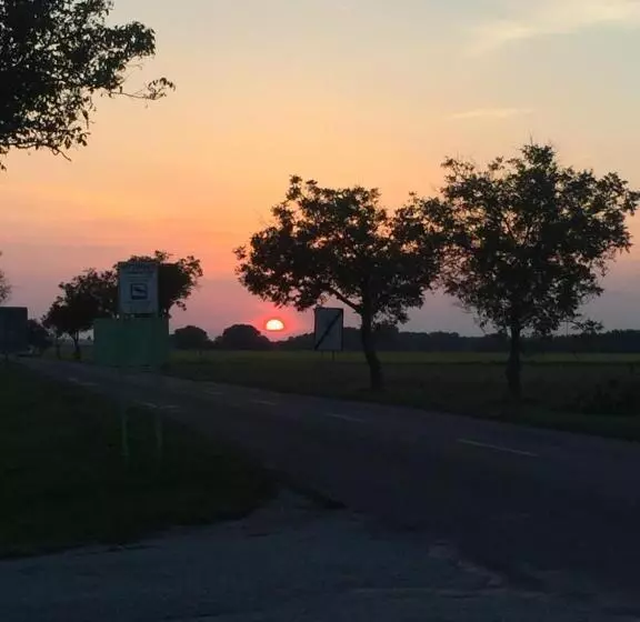 Aamiaismajoitus (B&B) Villa Dolne Saliby