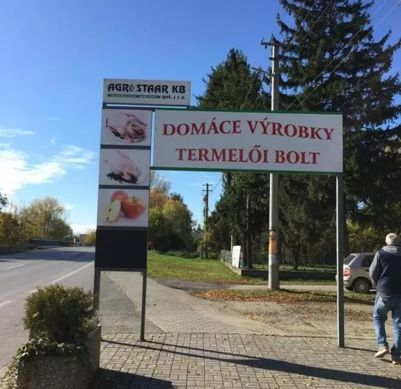 Aamiaismajoitus (B&B) Villa Dolne Saliby