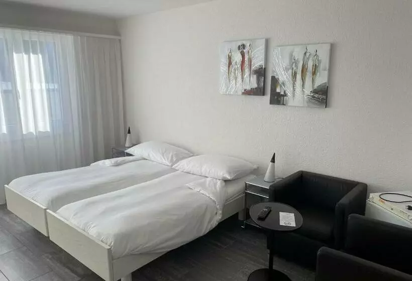 ホテル Bären Niederscherli