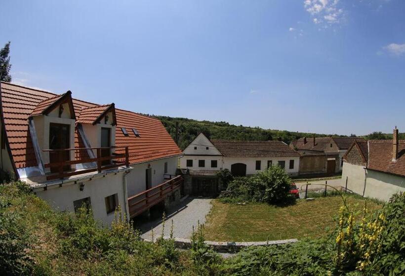 Отель Nerahouse