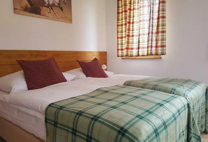 Majatalo Bio Farma & Penzión Zlatý Hýľ