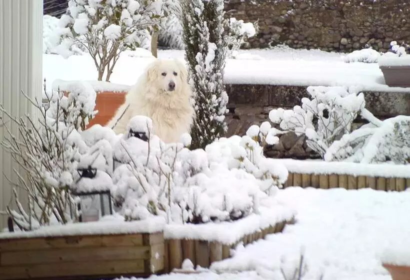 Majatalo Chateau De Heaas