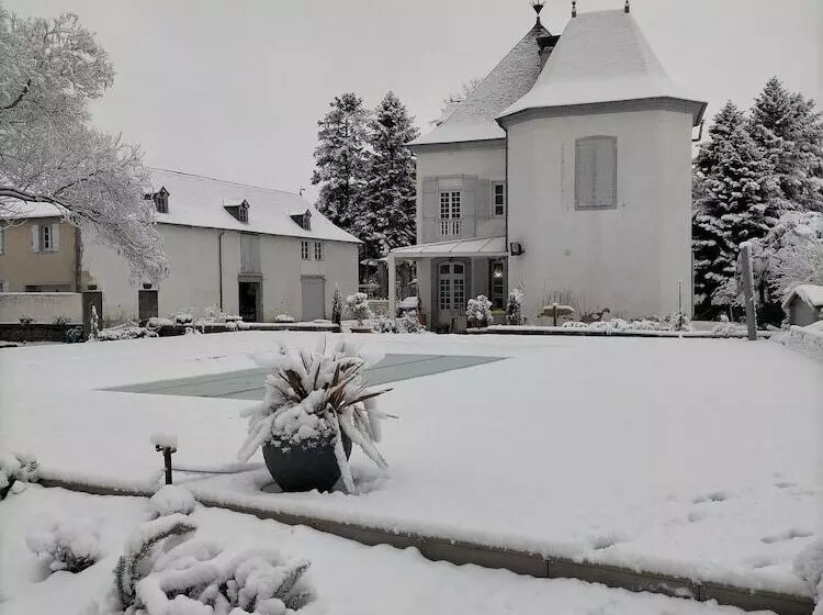 Majatalo Chateau De Heaas