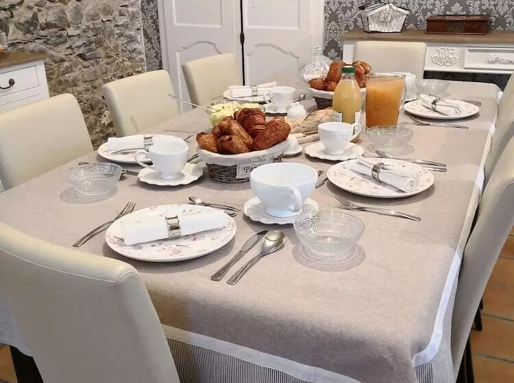 Majatalo Chateau De Heaas