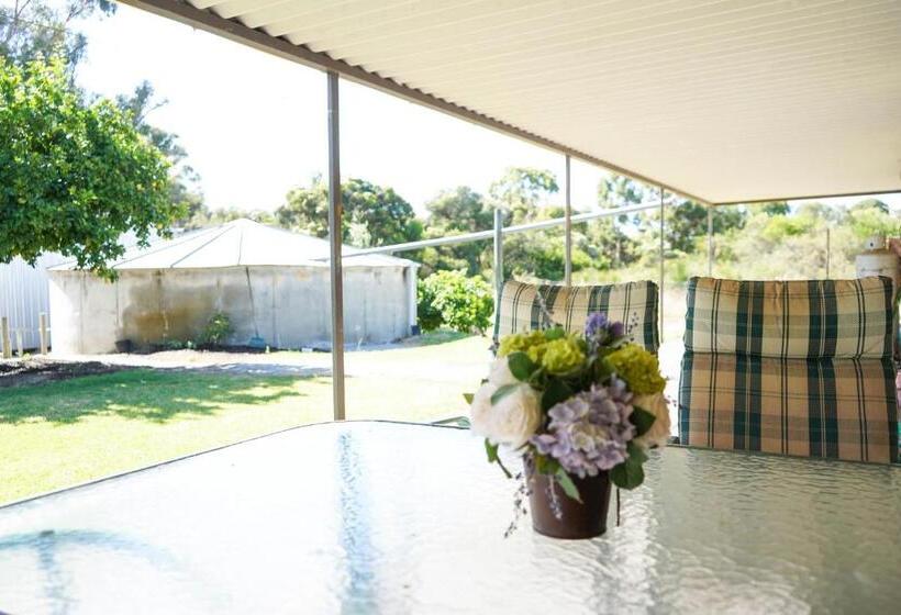 Pensió Cockburn Retreat Home 柏斯悠閒民宿