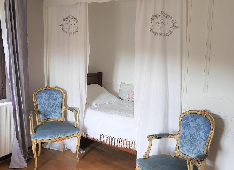 פנסיון L Aumônerie