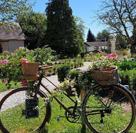 פנסיון L Aumônerie