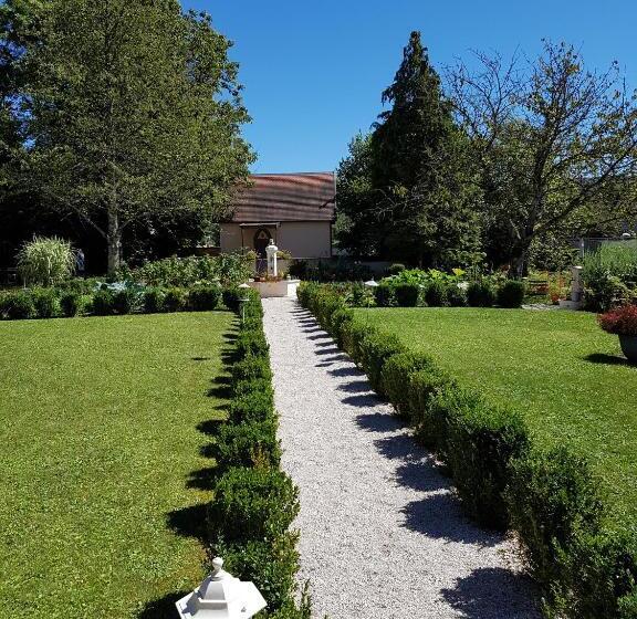 פנסיון L Aumônerie