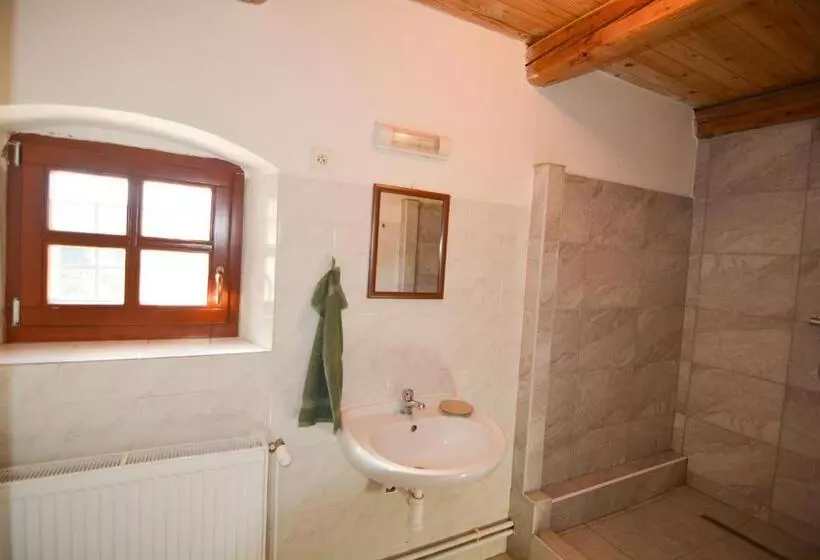 Majatalo Penzion Květná Zahrada