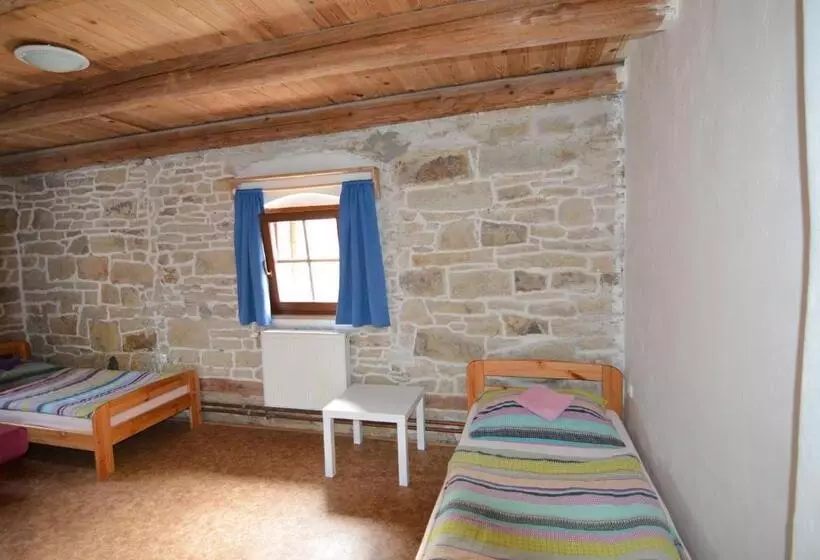 Majatalo Penzion Květná Zahrada