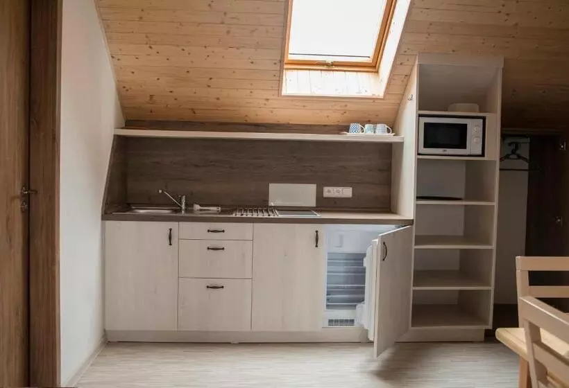 Majatalo Penzion U červené Podkovy