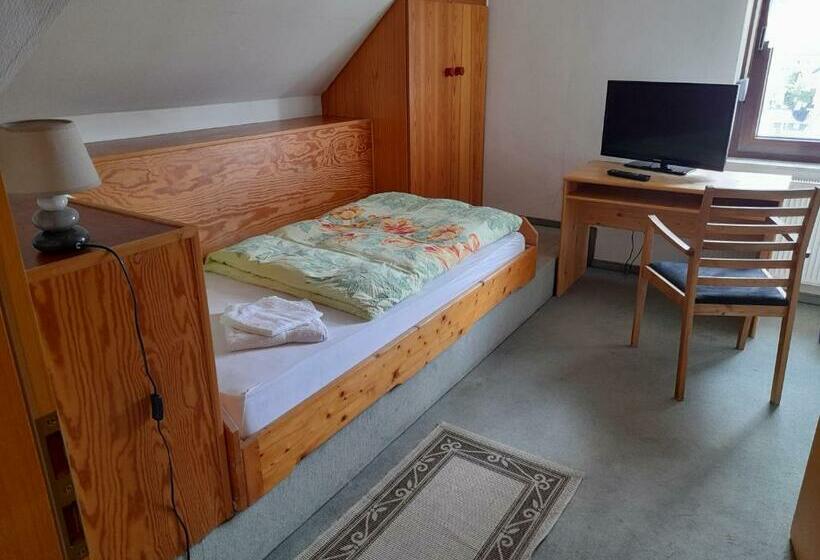 فندق صغير Gasthof Tross