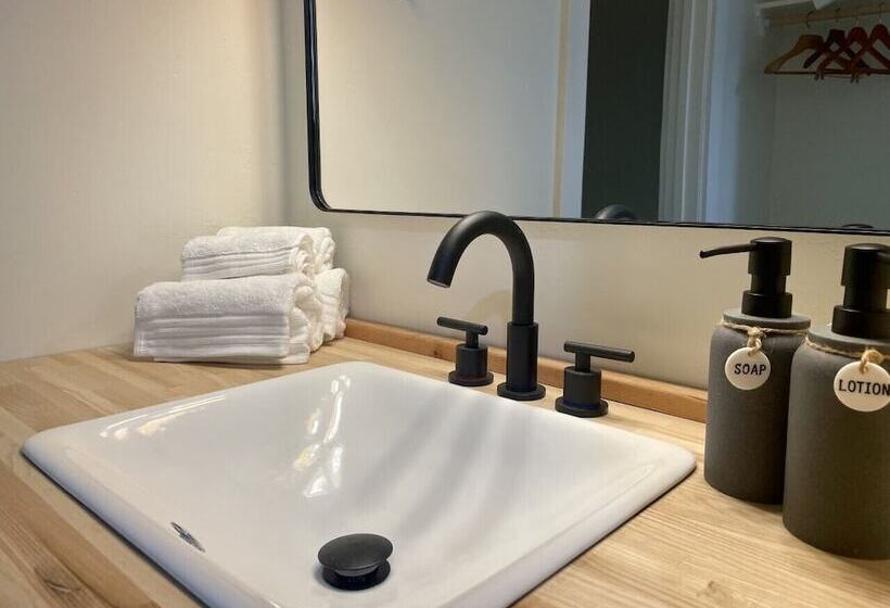 ユースホステル Steelhead Lodge