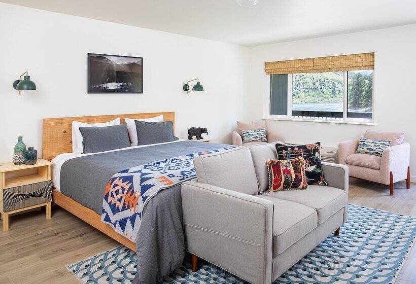 ユースホステル Steelhead Lodge