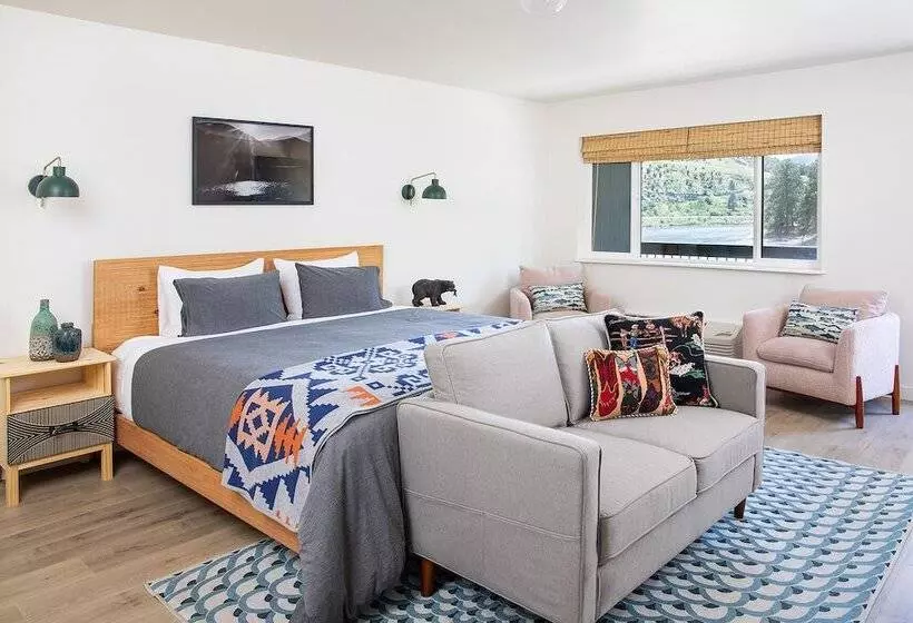 ユースホステル Steelhead Lodge