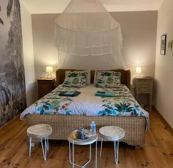 Aamiaismajoitus (B&B) Au Bas D Avant