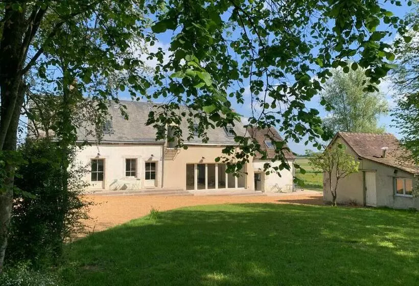 Aamiaismajoitus (B&B) La Maison Vivante, Chambres D Hotes Au Coeur Du Perche