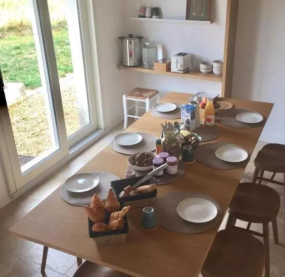 Aamiaismajoitus (B&B) La Maison Vivante, Chambres D Hotes Au Coeur Du Perche
