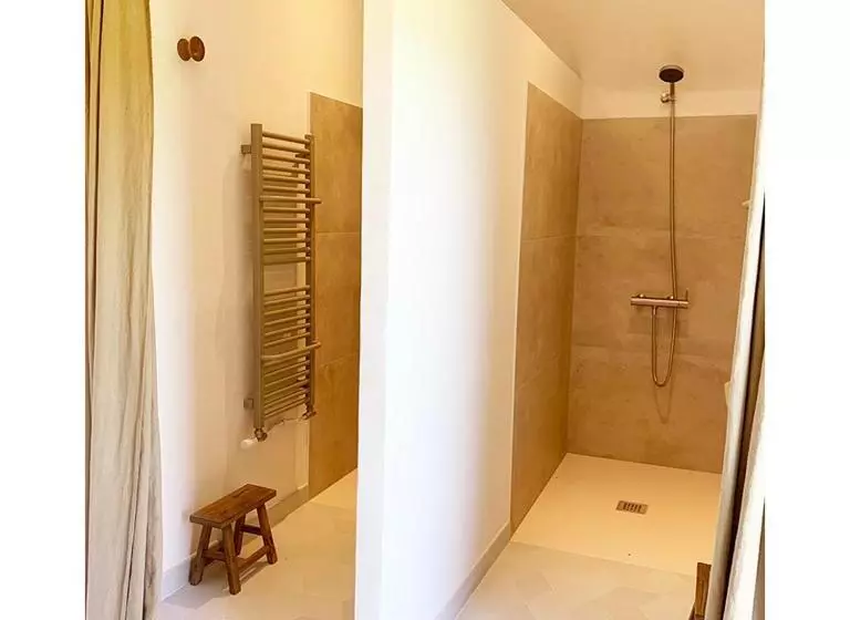 Aamiaismajoitus (B&B) La Maison Vivante, Chambres D Hotes Au Coeur Du Perche