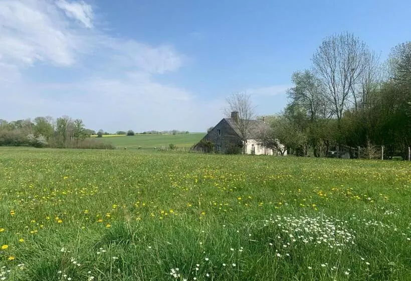 Aamiaismajoitus (B&B) La Maison Vivante, Chambres D Hotes Au Coeur Du Perche