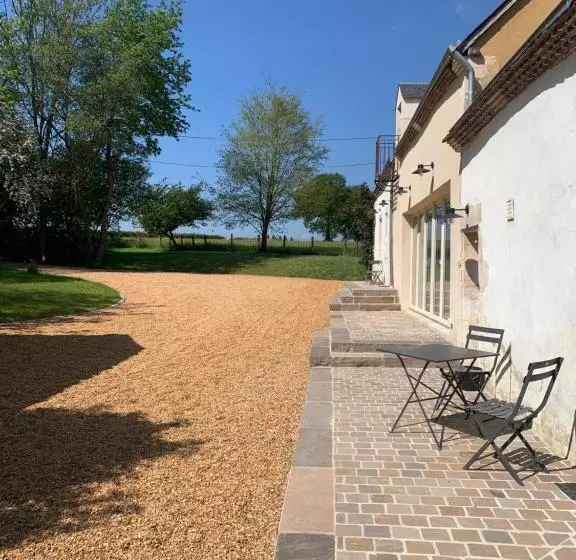 Aamiaismajoitus (B&B) La Maison Vivante, Chambres D Hotes Au Coeur Du Perche