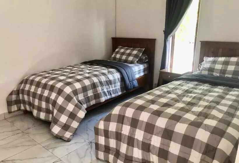 Aamiaismajoitus (B&B) Lope Homestay