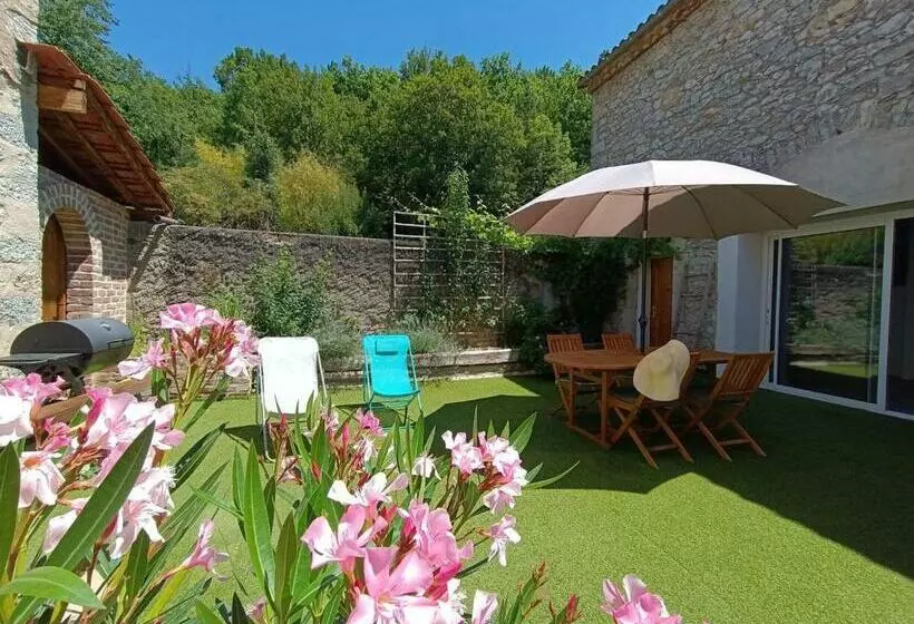 Aamiaismajoitus (B&B) Maison Sur Le Lot