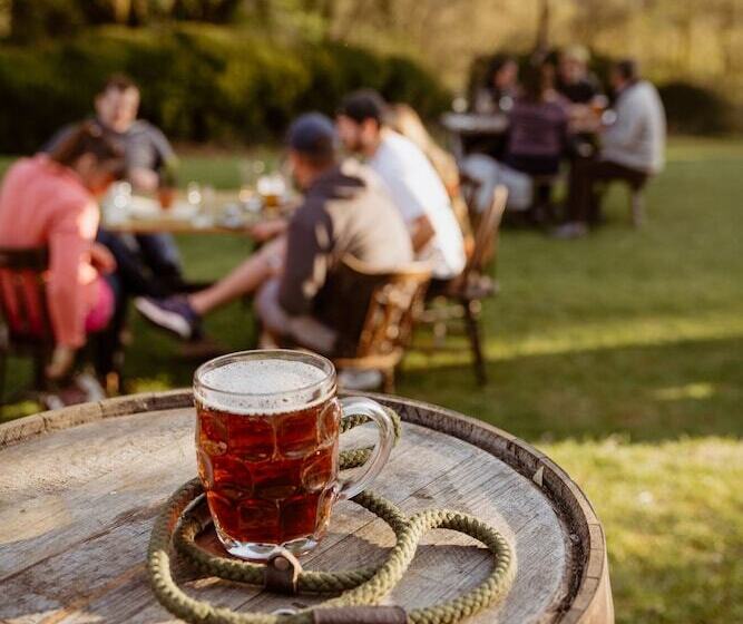 צימר The Cotley Inn