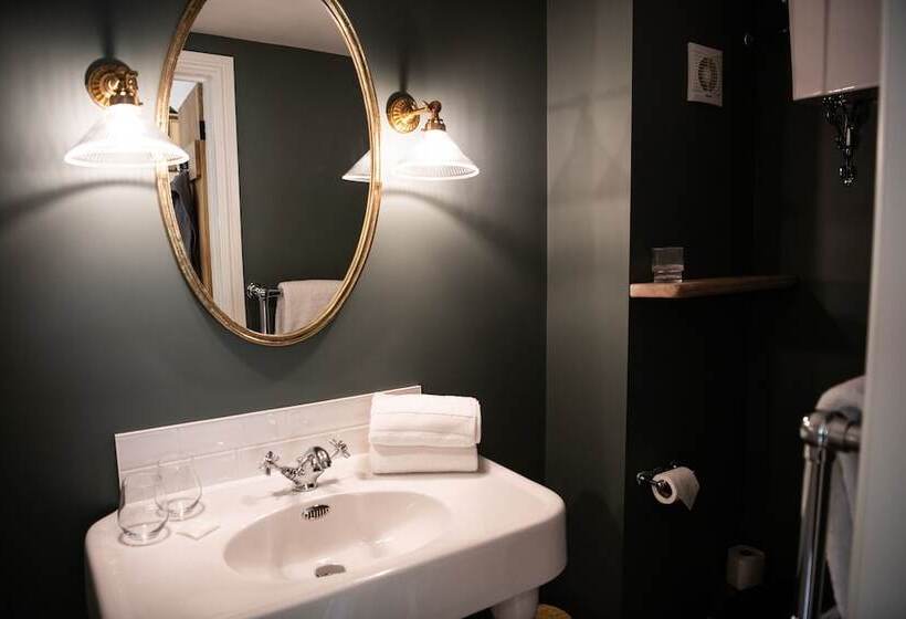 צימר The Cotley Inn