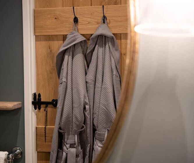 צימר The Cotley Inn