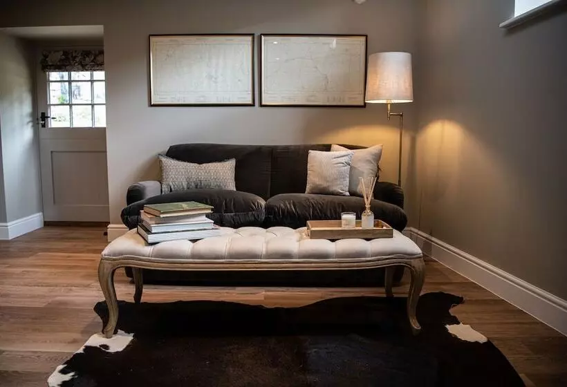 ベッドアンドブレックファースト The Cotley Inn