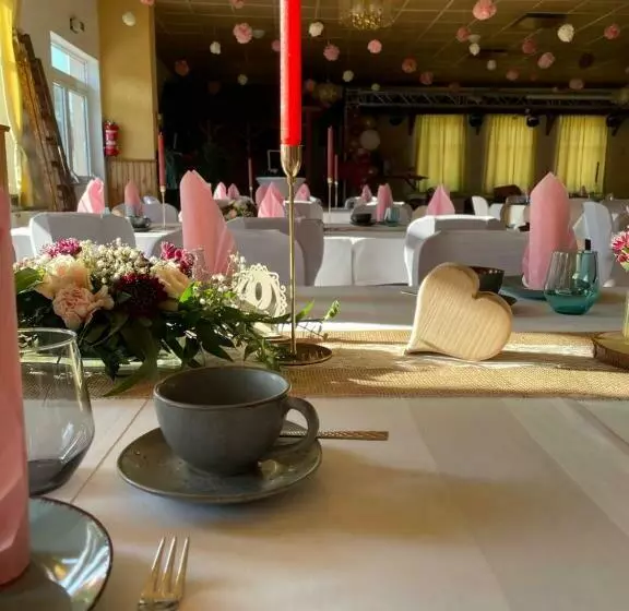 Hotelli Gasthaus Neue Mühle